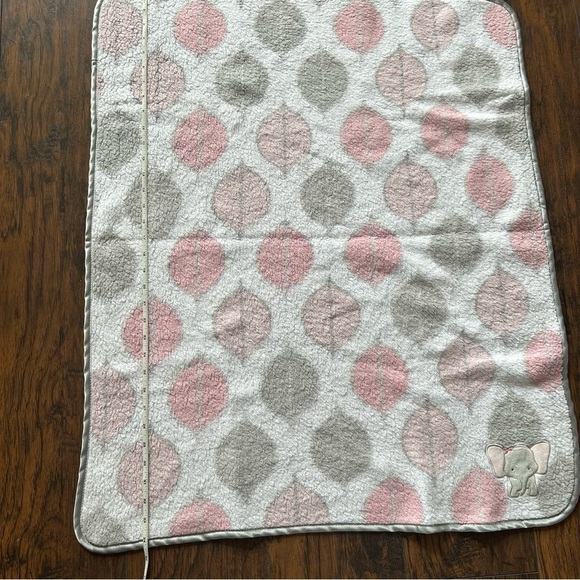 Pink and Gray Baby Blanket - Picture 4 of 7